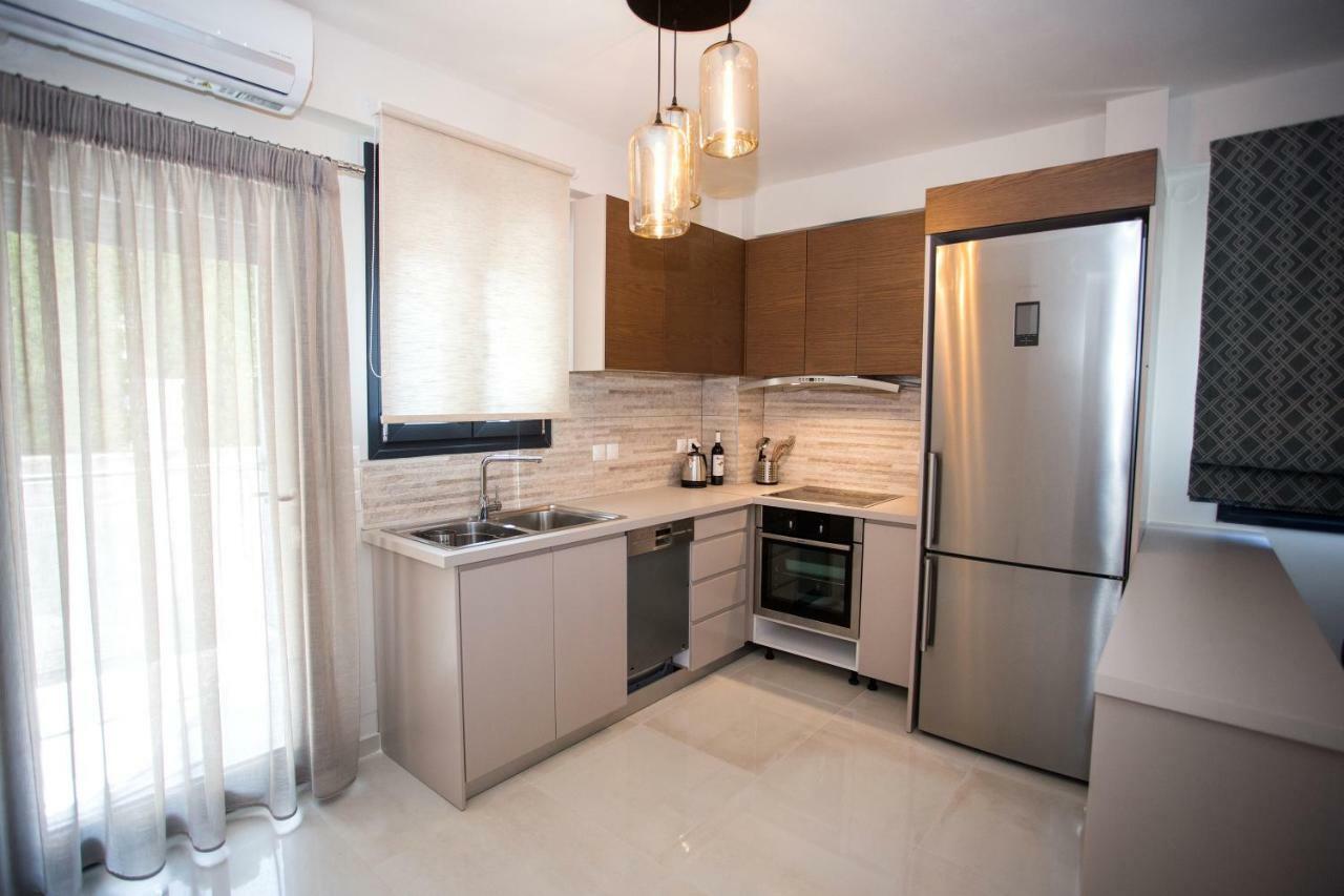Moonline Maisonettes & Parga